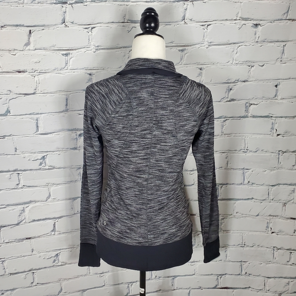 Lululemon Runderful 1/2 Zip Pullover - Picture 4 of 9